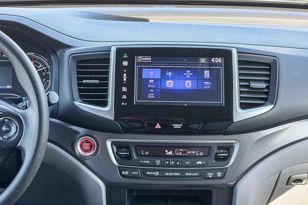 Thumbnail: 2016 Honda Pilot - 12