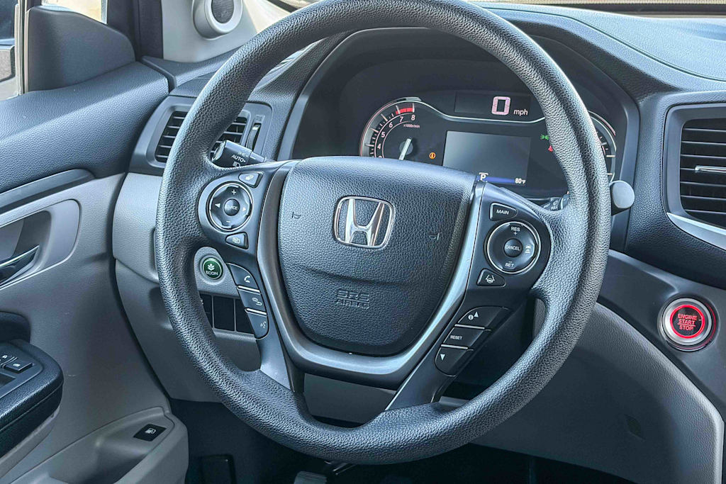 Thumbnail: 2016 Honda Pilot - 8