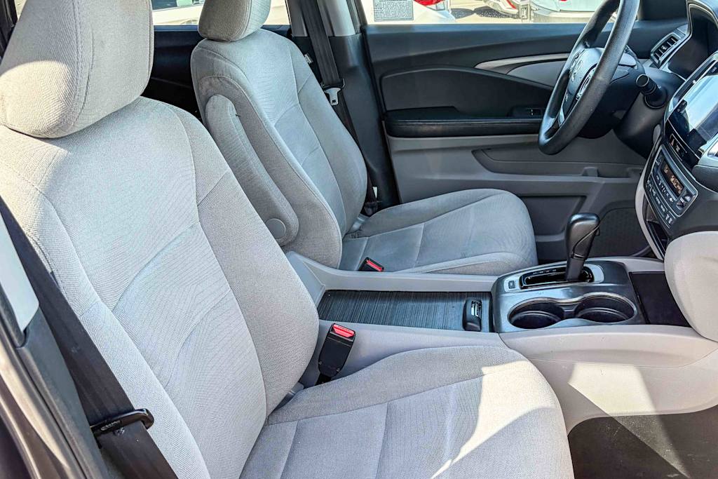 Thumbnail: 2016 Honda Pilot - 9