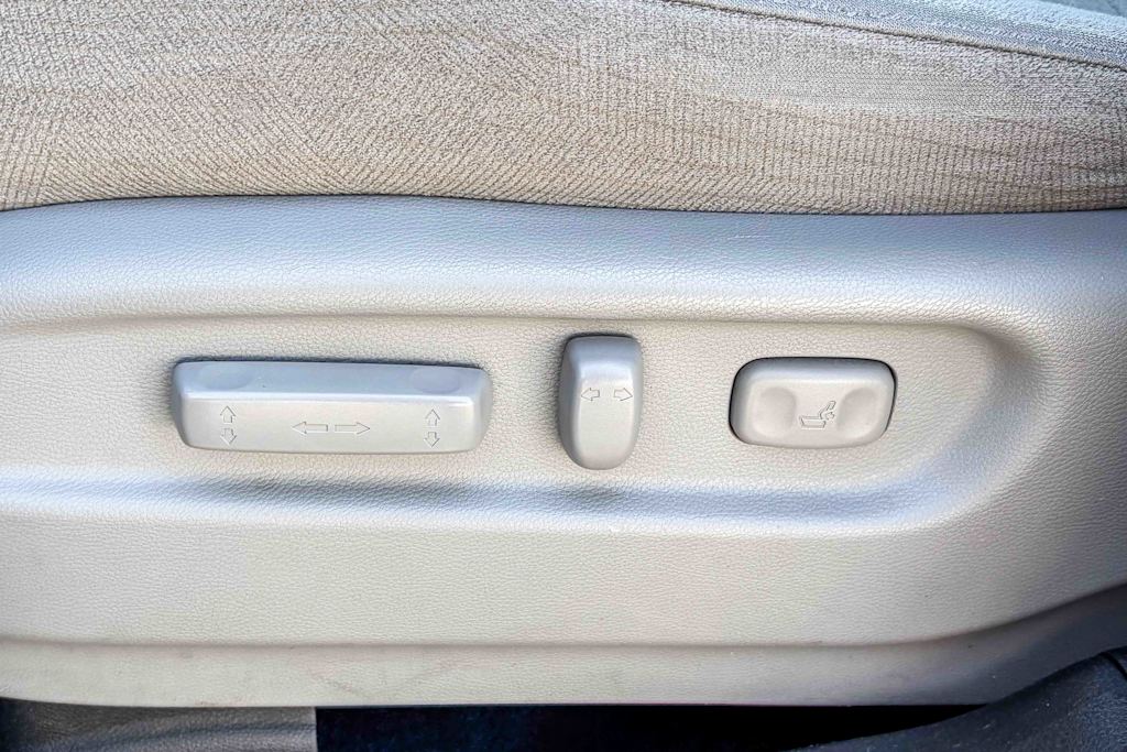 Thumbnail: 2016 Honda Pilot - 24