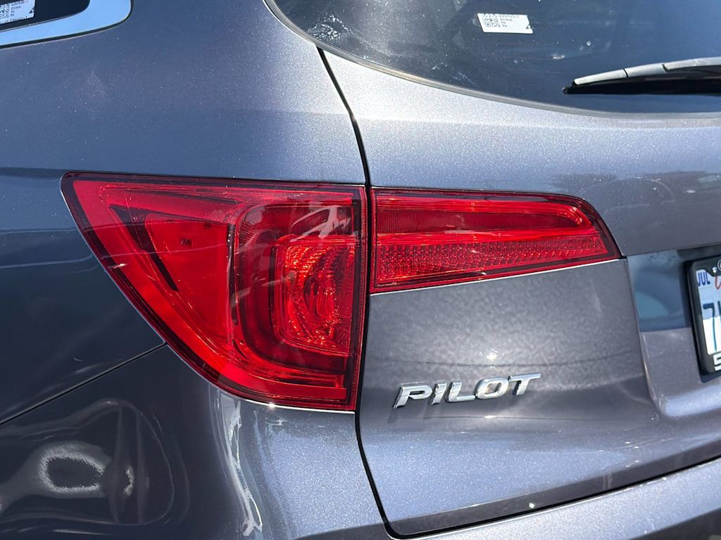 Thumbnail: 2016 Honda Pilot - 13
