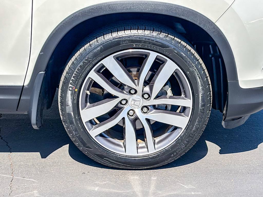 Thumbnail: 2018 Honda Pilot - 6