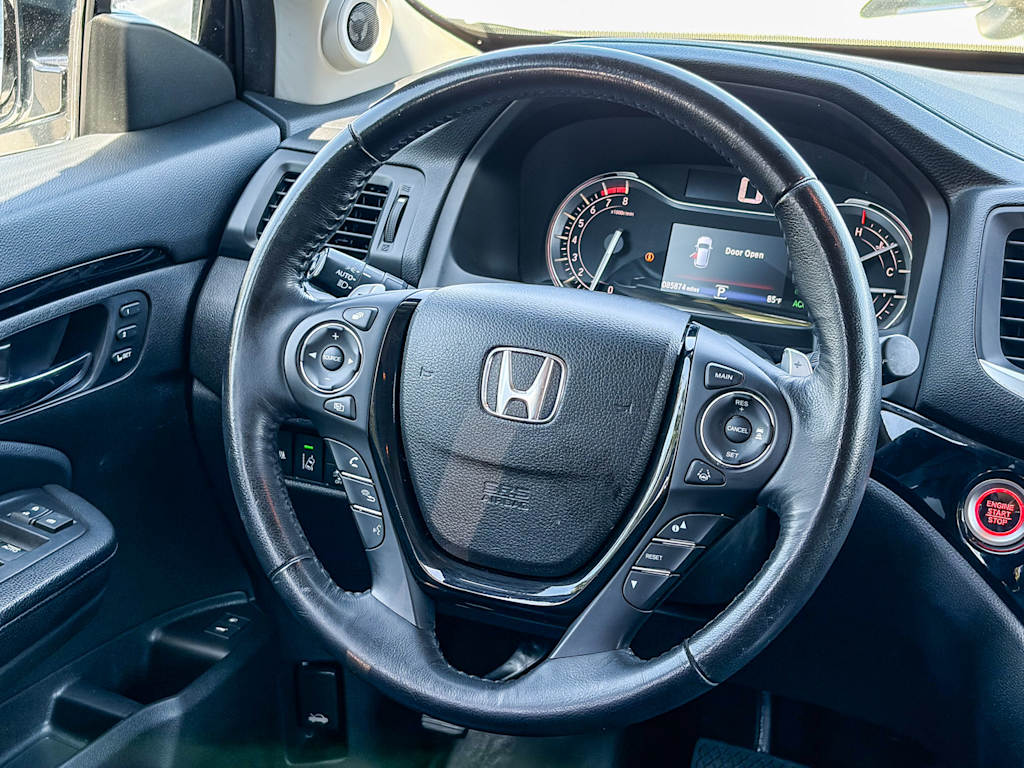 Thumbnail: 2018 Honda Pilot - 8