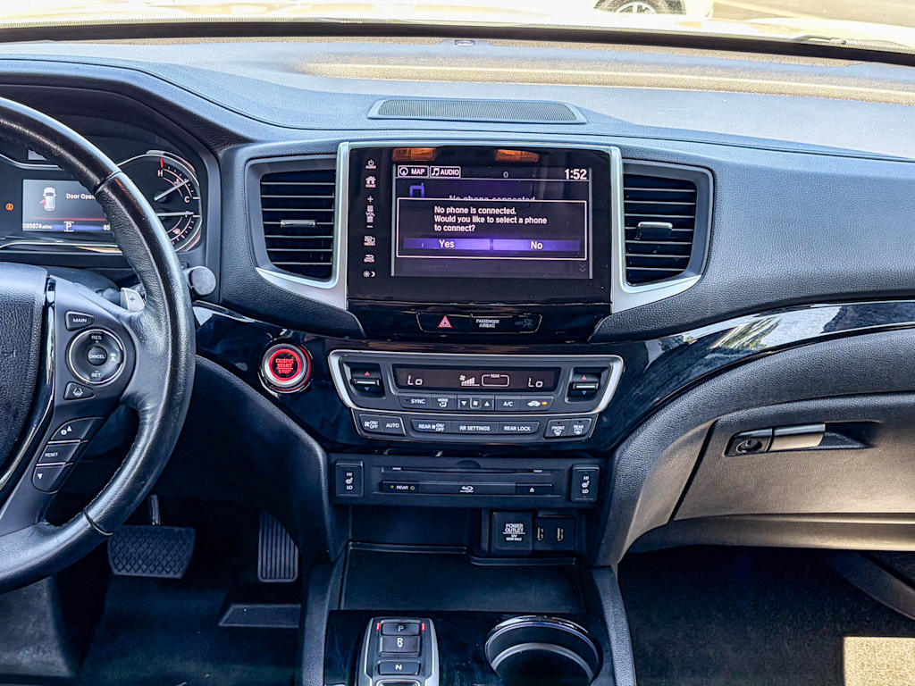 Thumbnail: 2018 Honda Pilot - 12