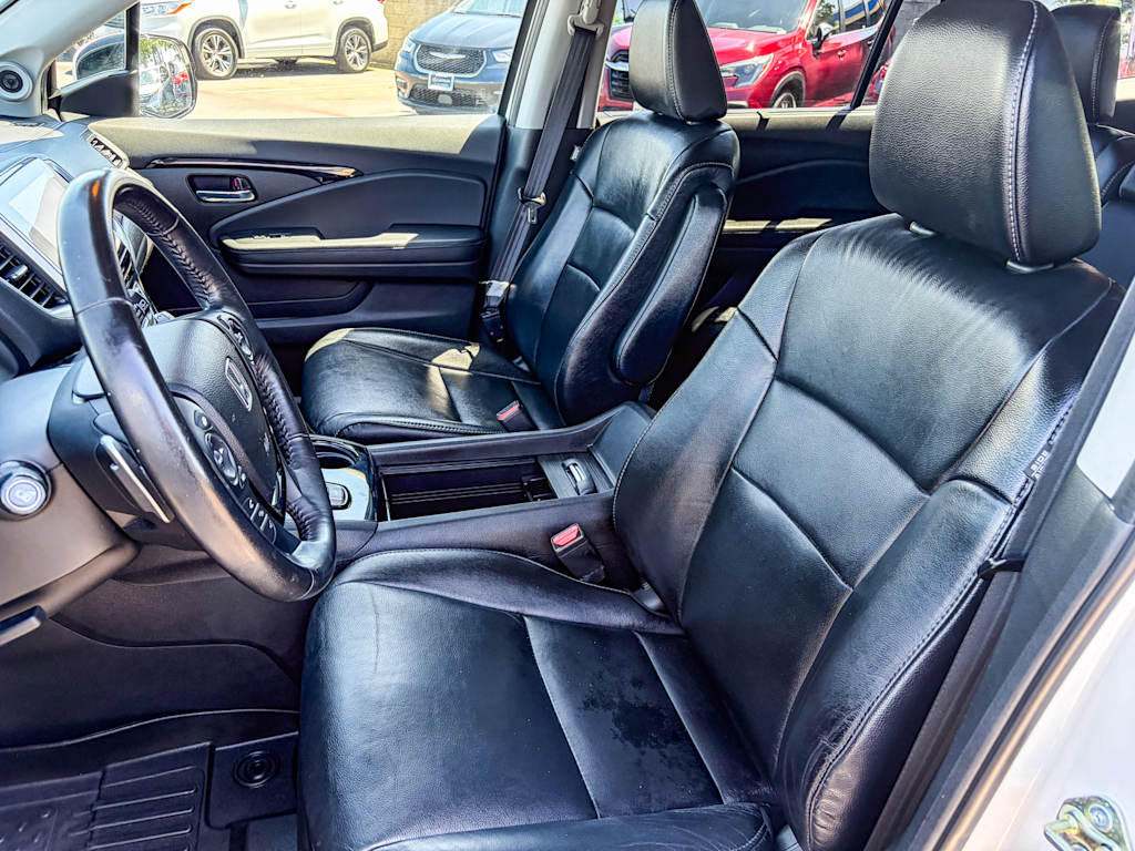 Thumbnail: 2018 Honda Pilot - 10