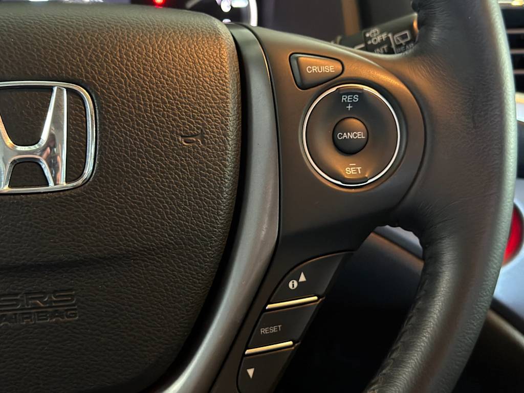 Thumbnail: 2017 Honda Pilot - 31