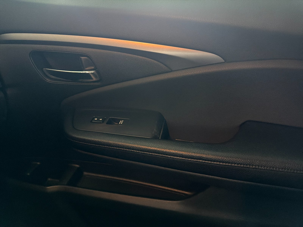 Thumbnail: 2017 Honda Pilot - 25