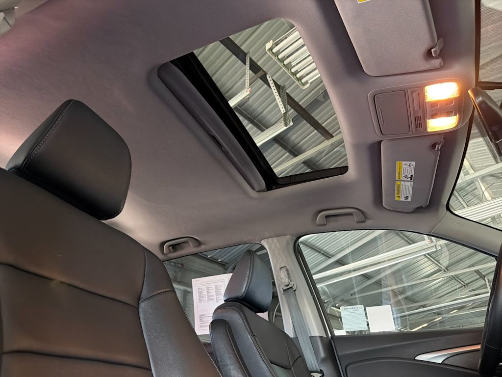 Thumbnail: 2017 Honda Pilot - 24