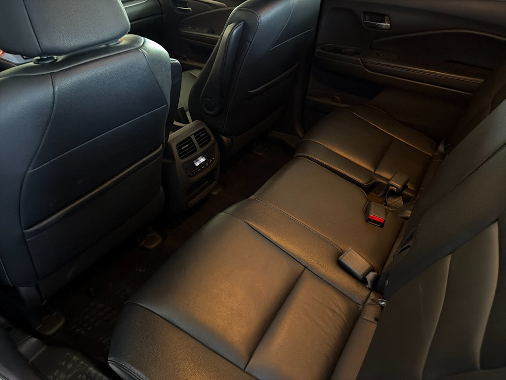 Thumbnail: 2017 Honda Pilot - 10