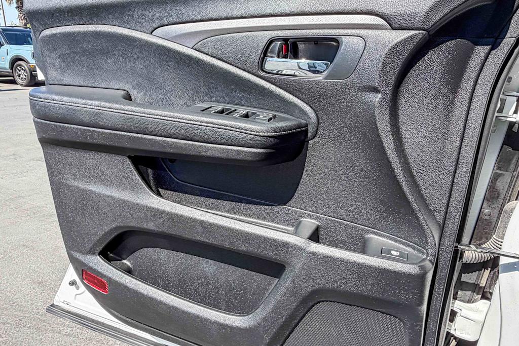 Thumbnail: 2021 Honda Ridgeline - 22