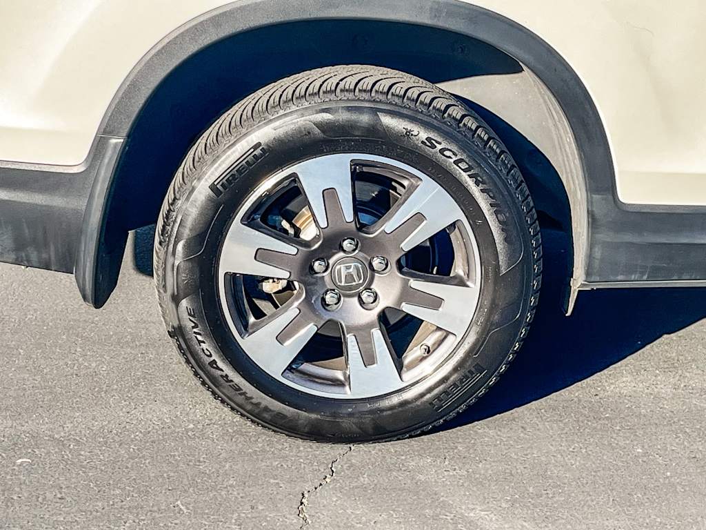 Thumbnail: 2019 Honda Ridgeline - 18