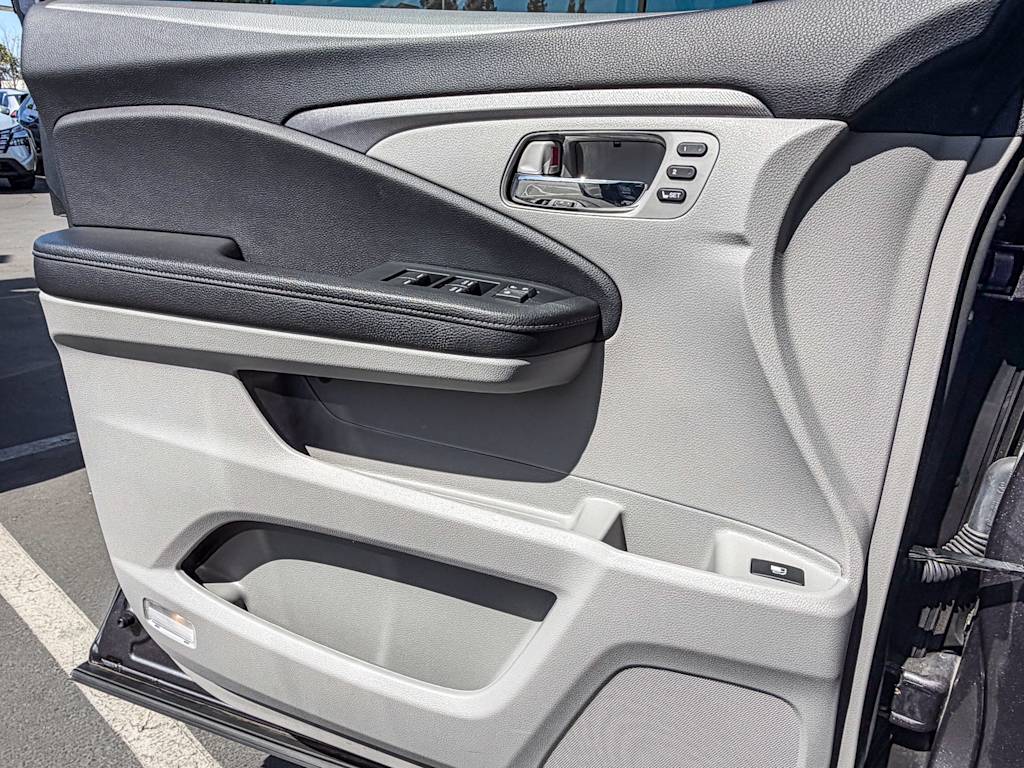 Thumbnail: 2022 Honda Ridgeline - 23