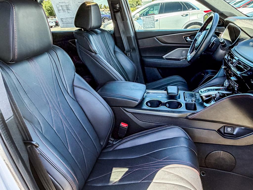 Thumbnail: 2023 Acura MDX - 9