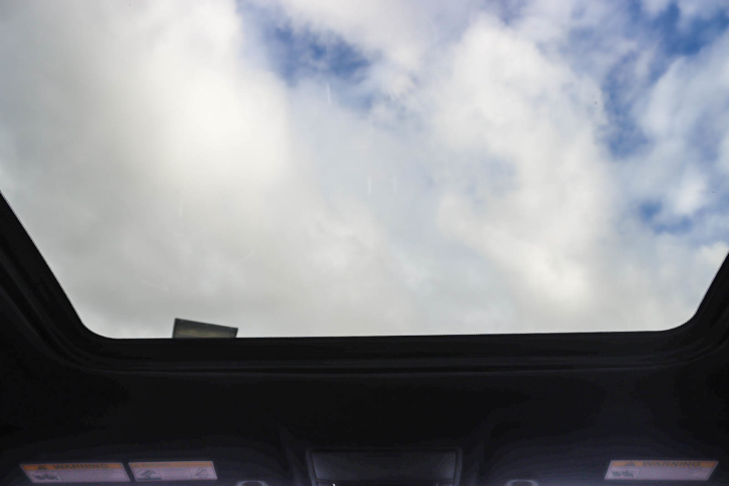 Thumbnail: 2023 Acura MDX - 22