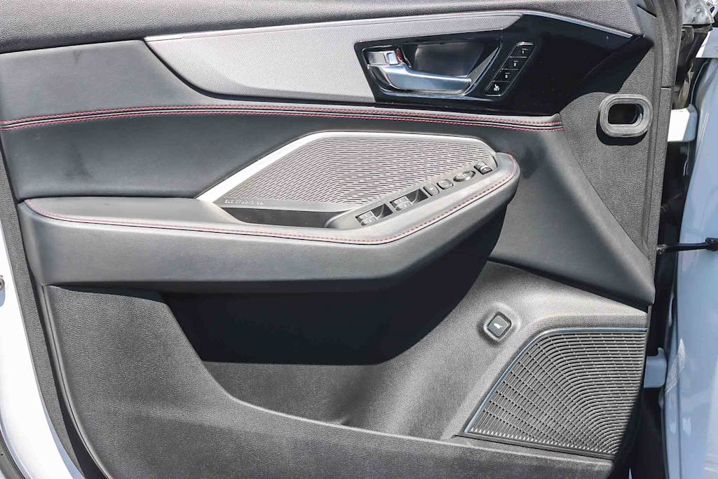 Thumbnail: 2023 Acura MDX - 23