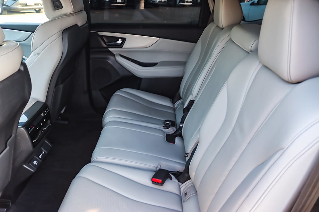 Thumbnail: 2022 Acura MDX - 11