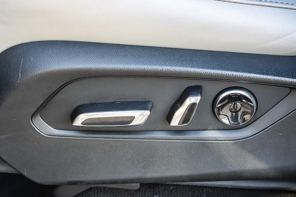 Thumbnail: 2022 Acura MDX - 24