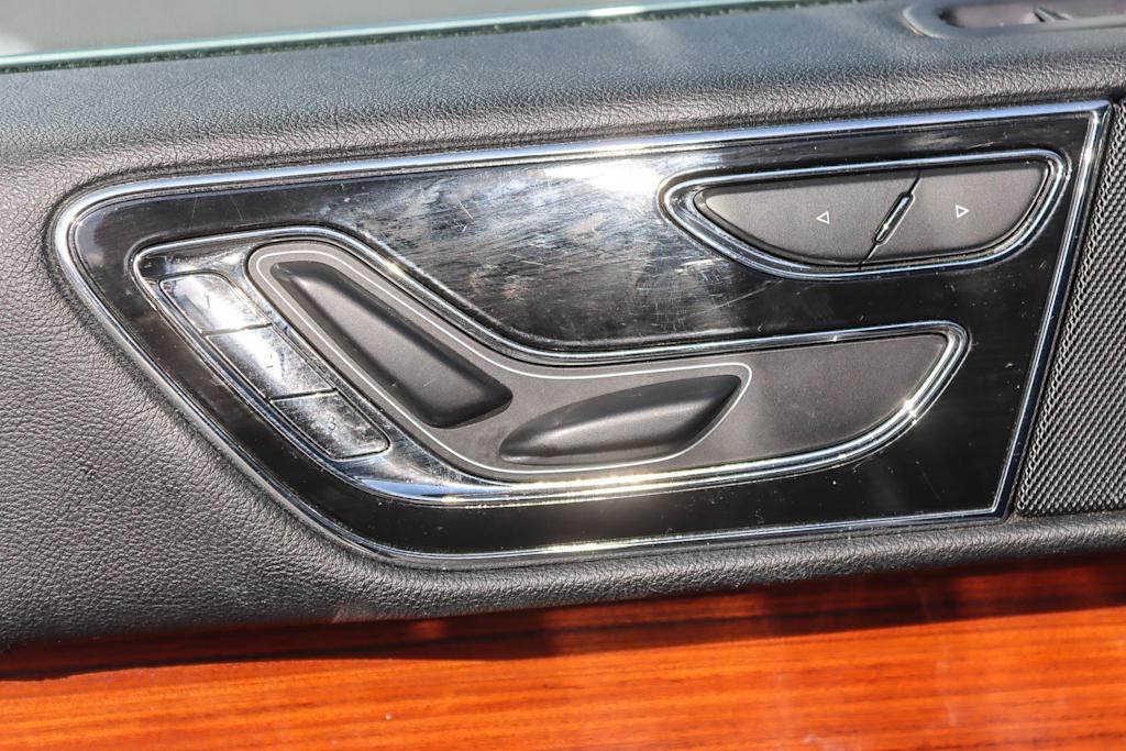 Thumbnail: 2019 Lincoln Navigator - 25