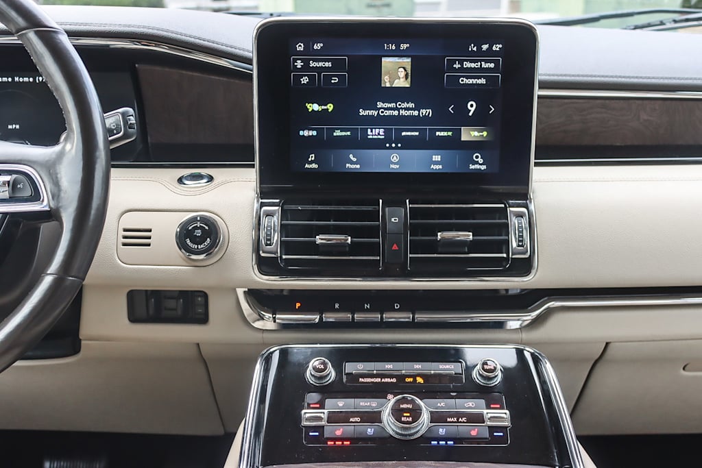 Thumbnail: 2020 Lincoln Navigator L - 12