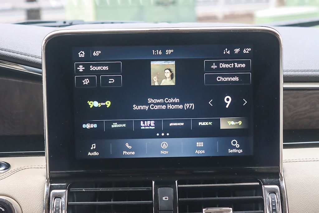 Thumbnail: 2020 Lincoln Navigator L - 21