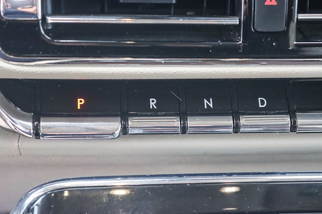 Thumbnail: 2020 Lincoln Navigator L - 23