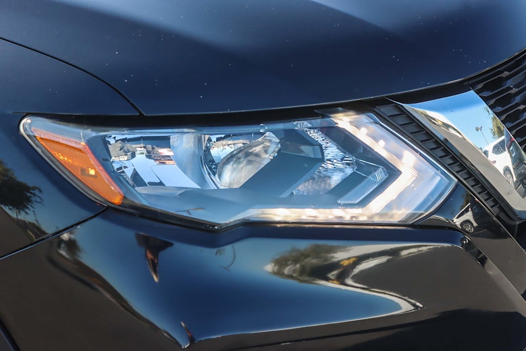 Thumbnail: 2018 Nissan Rogue - 19