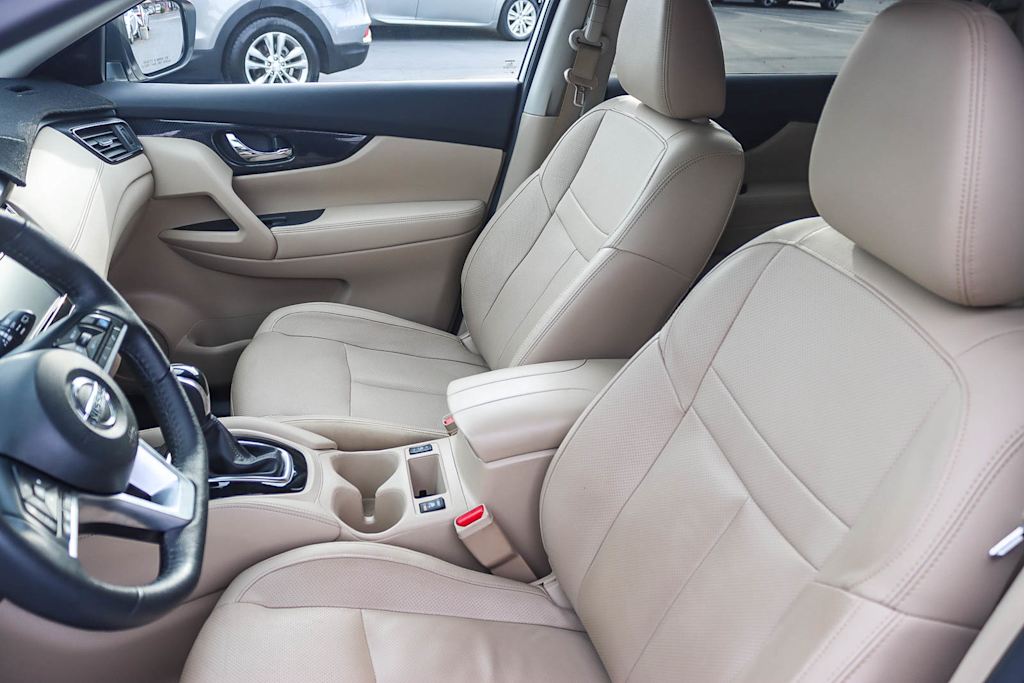 Thumbnail: 2020 Nissan Rogue - 10