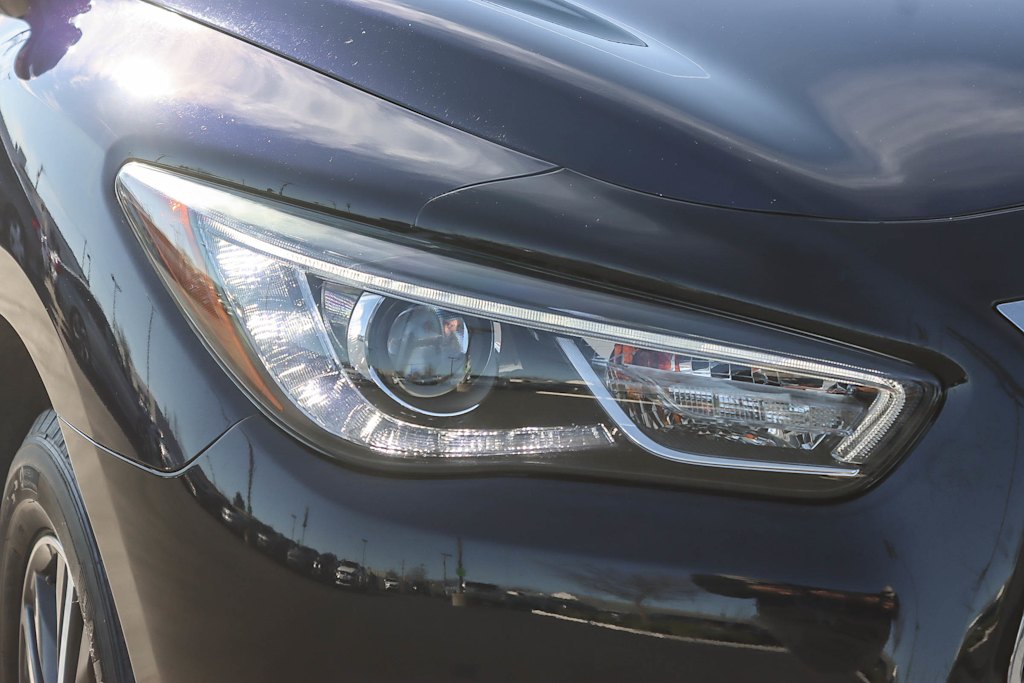 Thumbnail: 2019 INFINITI QX60 - 18