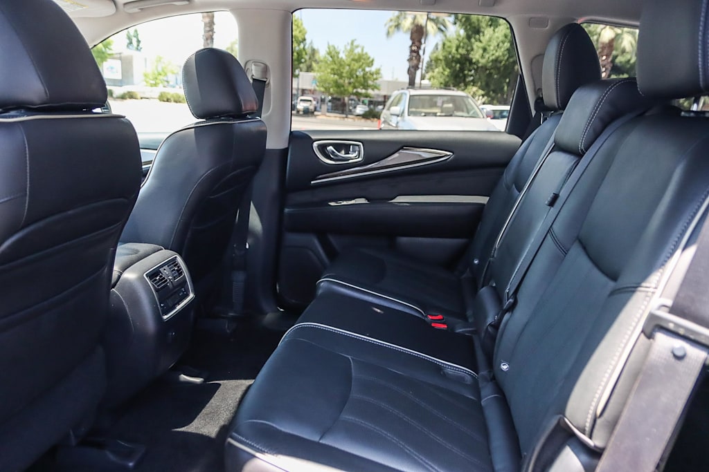 Thumbnail: 2017 INFINITI QX60 - 10