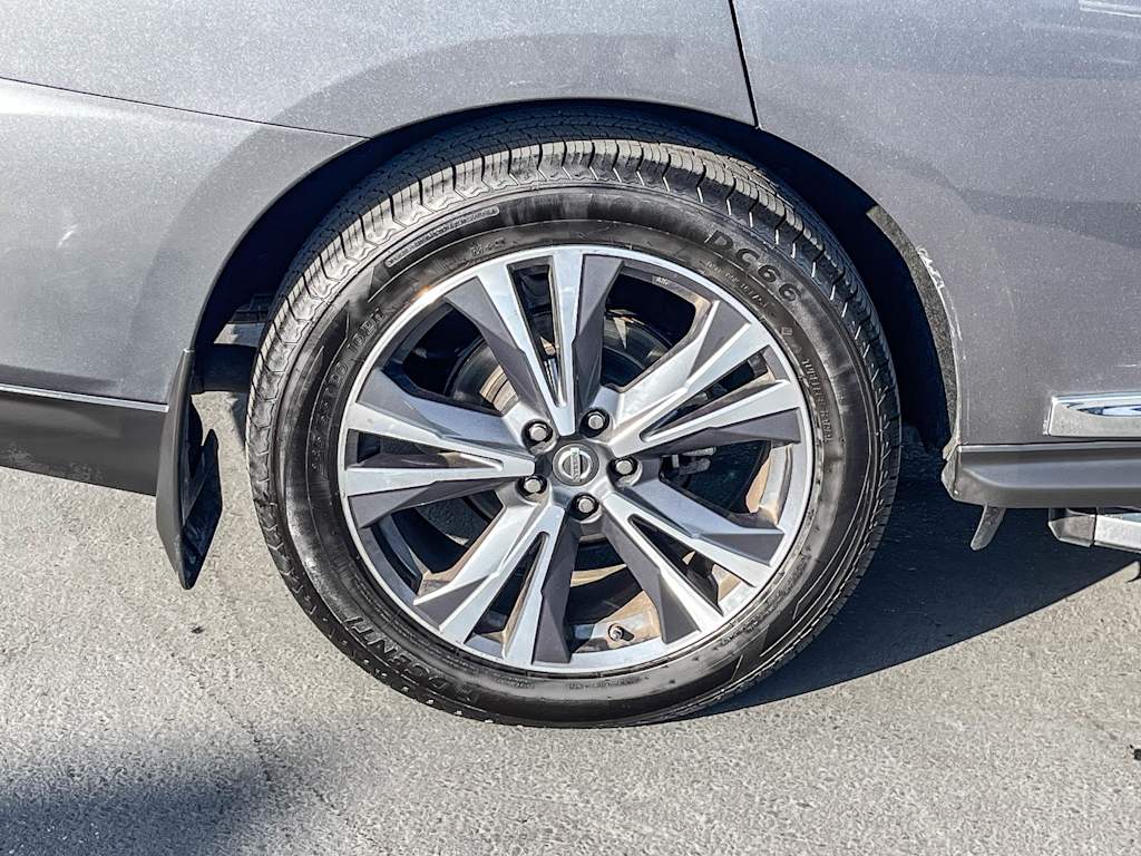 Thumbnail: 2019 Nissan Pathfinder - 17