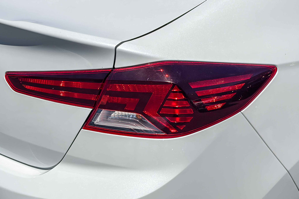 Thumbnail: 2020 Hyundai Elantra - 19