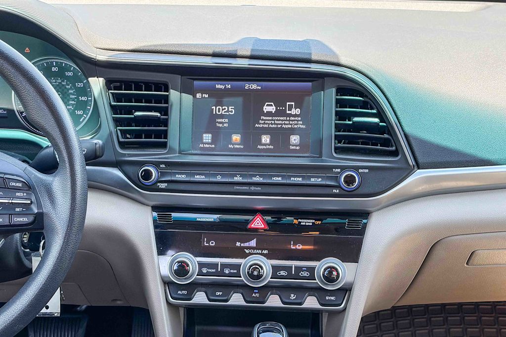 Thumbnail: 2020 Hyundai Elantra - 12