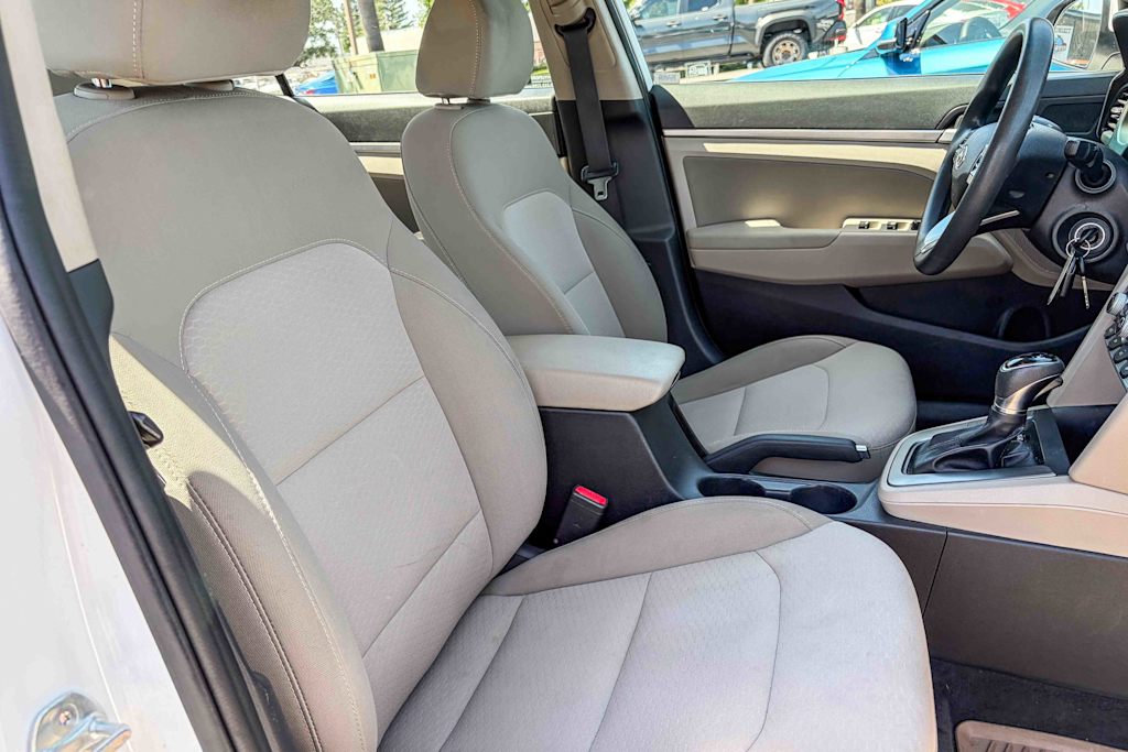 Thumbnail: 2020 Hyundai Elantra - 9