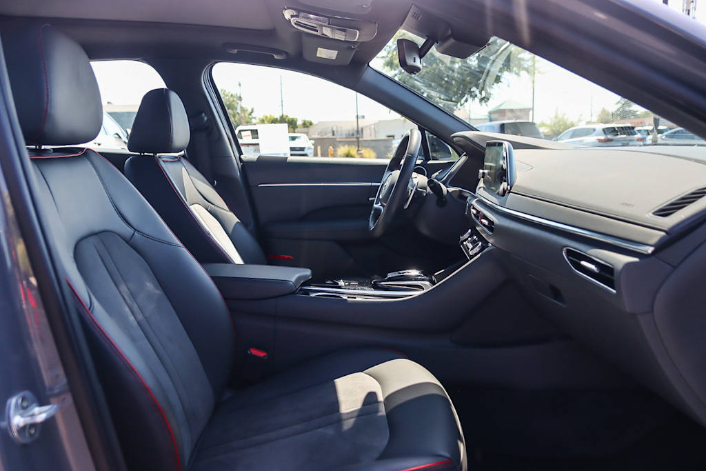 Thumbnail: 2020 Hyundai Sonata - 10