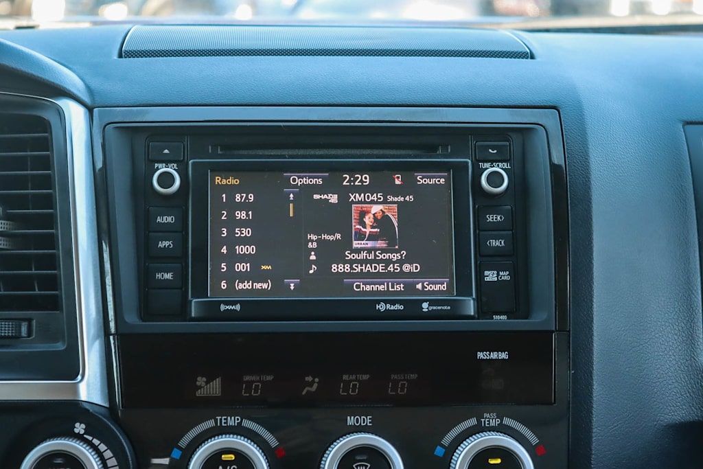 Thumbnail: 2019 Toyota Sequoia - 21