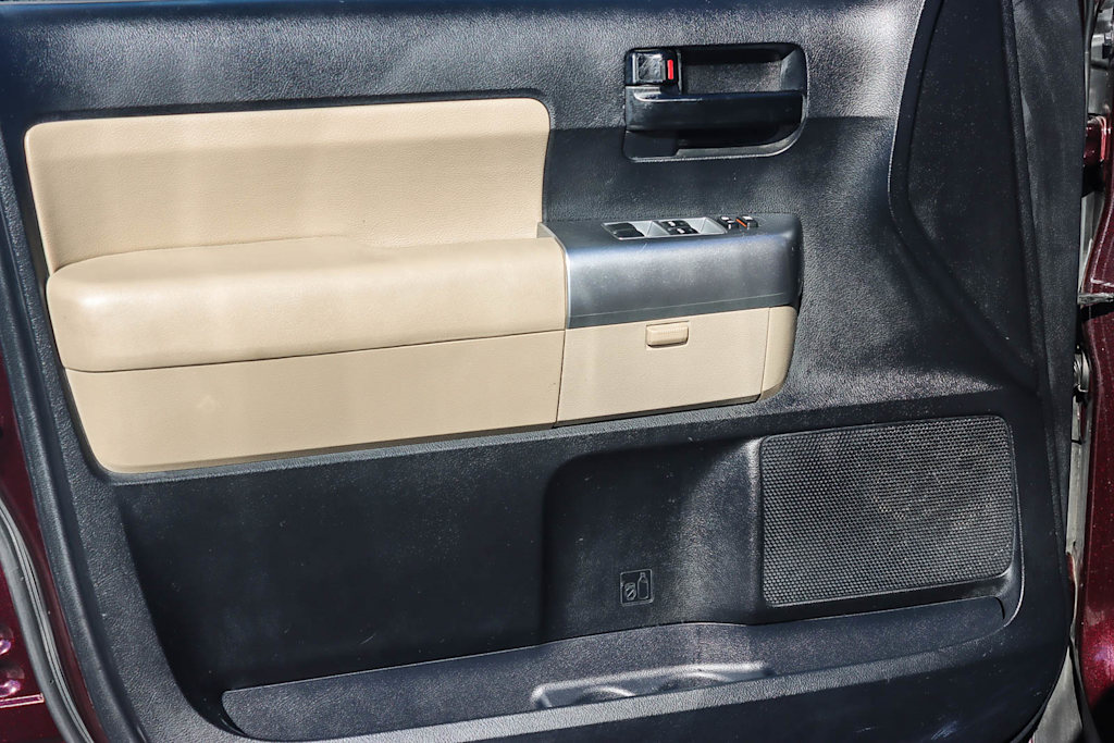 Thumbnail: 2019 Toyota Sequoia - 23