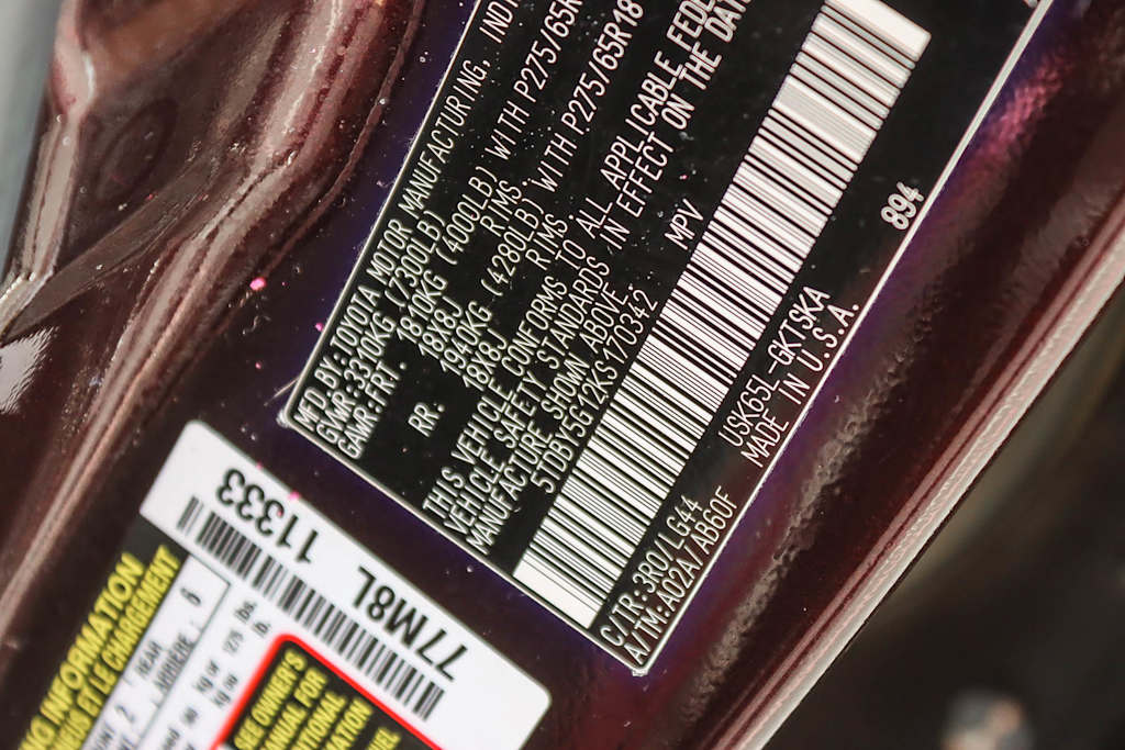 Thumbnail: 2019 Toyota Sequoia - 28