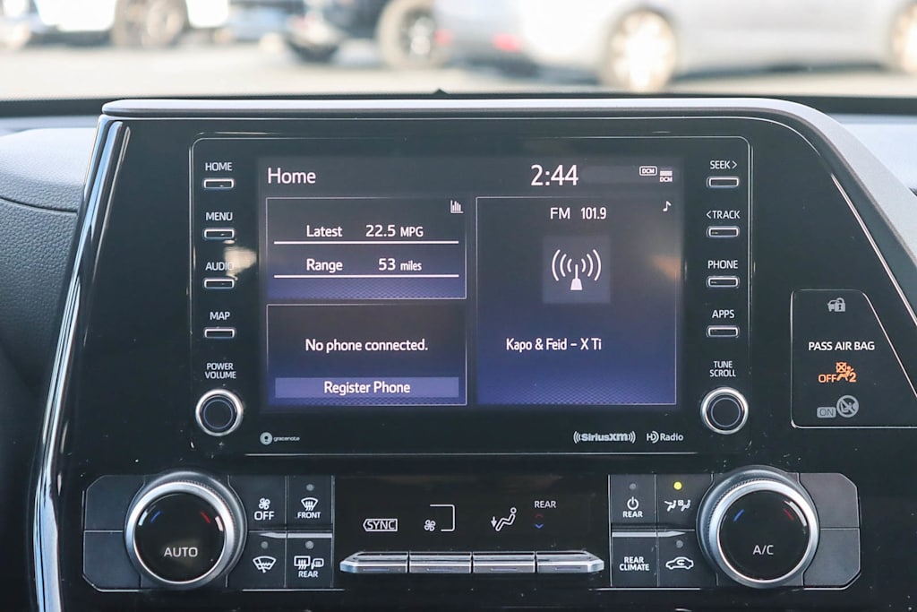 Thumbnail: 2020 Toyota Highlander - 22