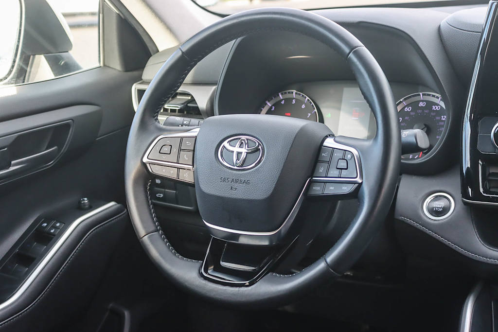 Thumbnail: 2020 Toyota Highlander - 8