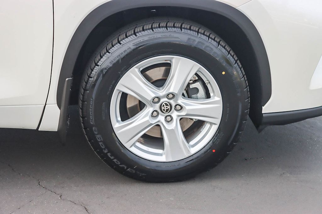 Thumbnail: 2020 Toyota Highlander - 6