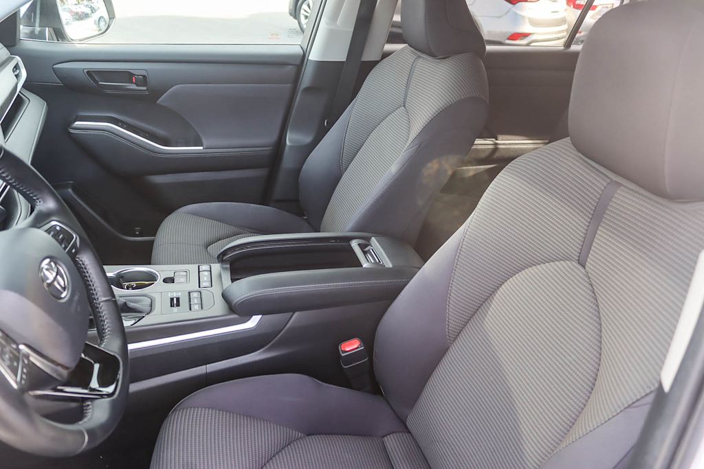 Thumbnail: 2020 Toyota Highlander - 10