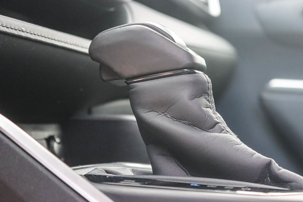 Thumbnail: 2020 Toyota Highlander - 25