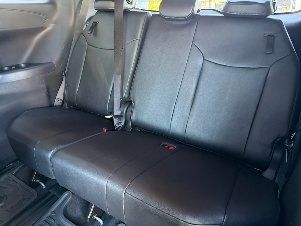 Thumbnail: 2026 Toyota Sienna - 23