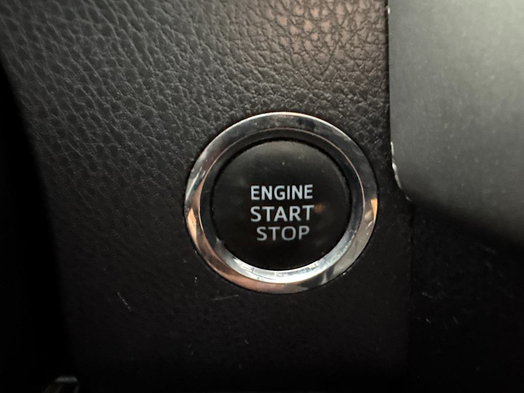 Thumbnail: 2015 Toyota Highlander - 28