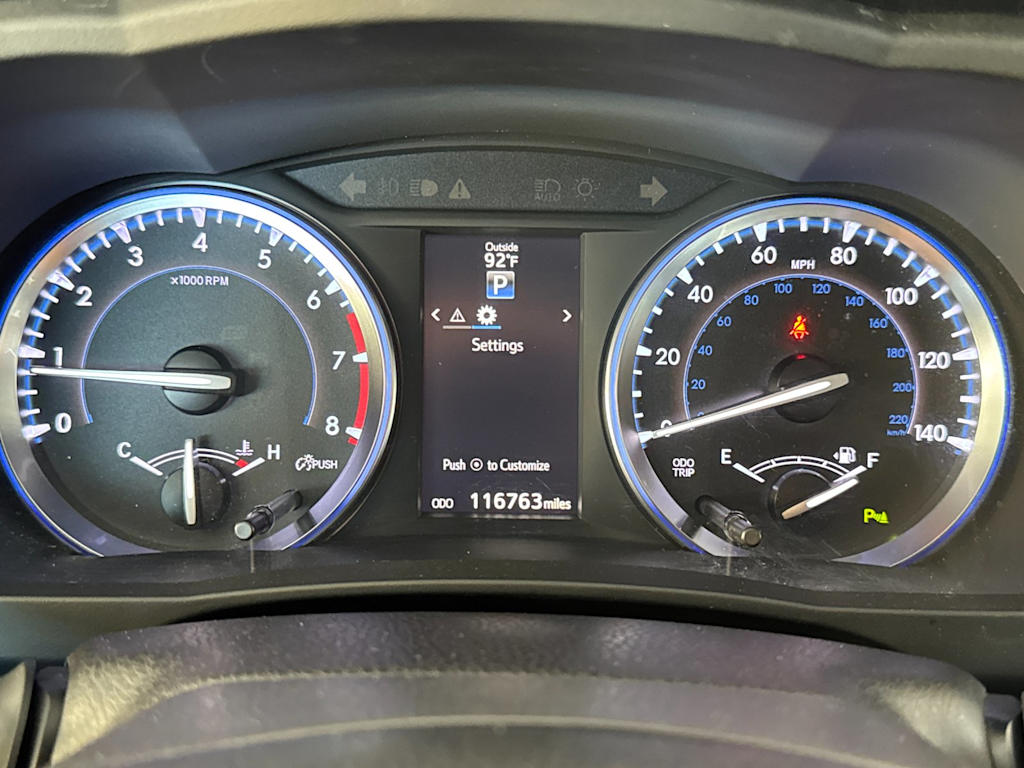 Thumbnail: 2015 Toyota Highlander - 32