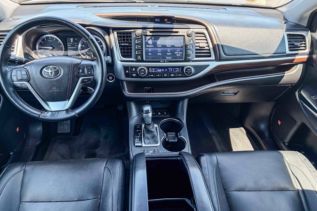 Thumbnail: 2015 Toyota Highlander - 2