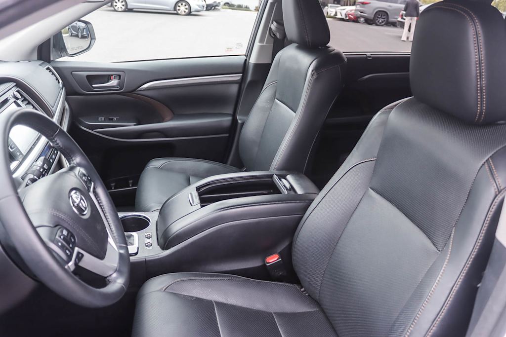 Thumbnail: 2018 Toyota Highlander - 10