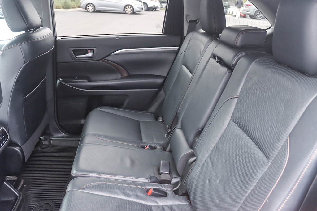 Thumbnail: 2018 Toyota Highlander - 11
