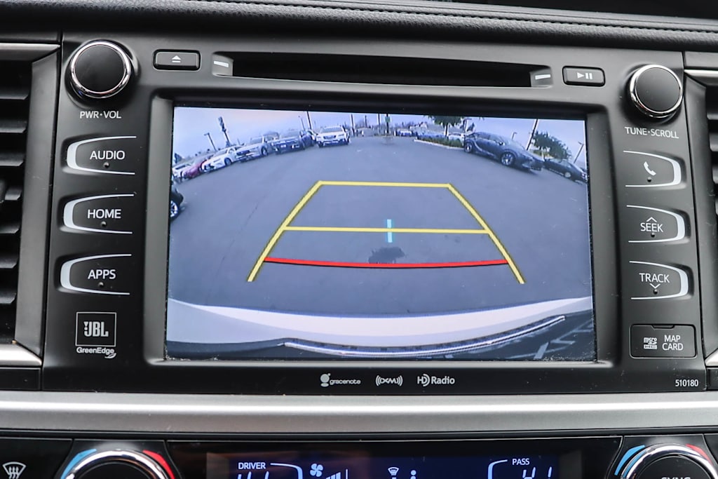 Thumbnail: 2018 Toyota Highlander - 27