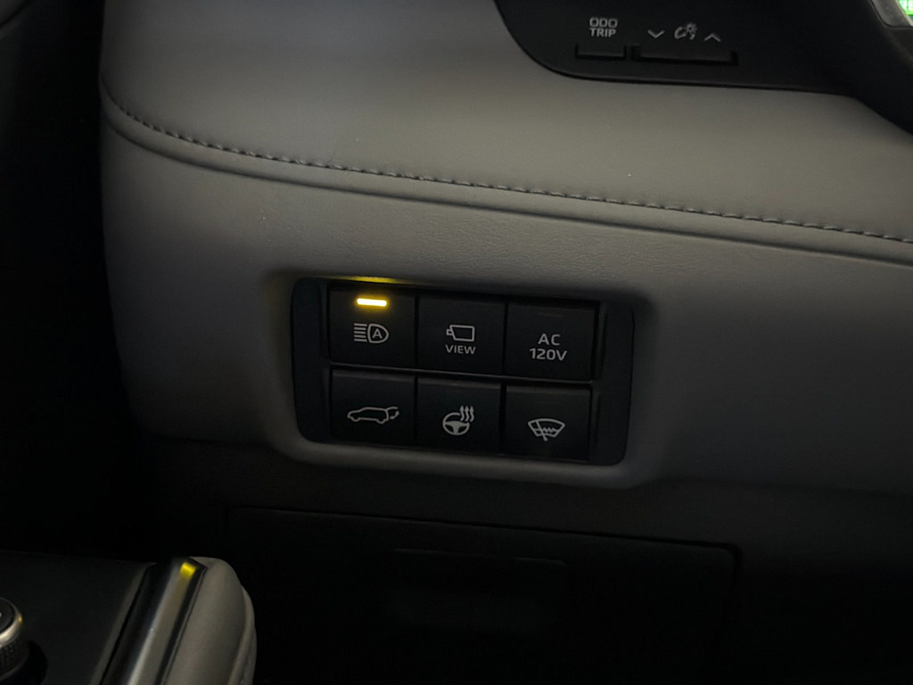 Thumbnail: 2022 Toyota Highlander - 34